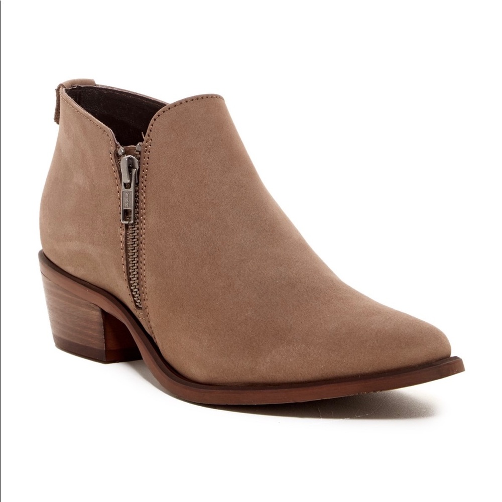 Steve Madden Ajay Ankle Booties